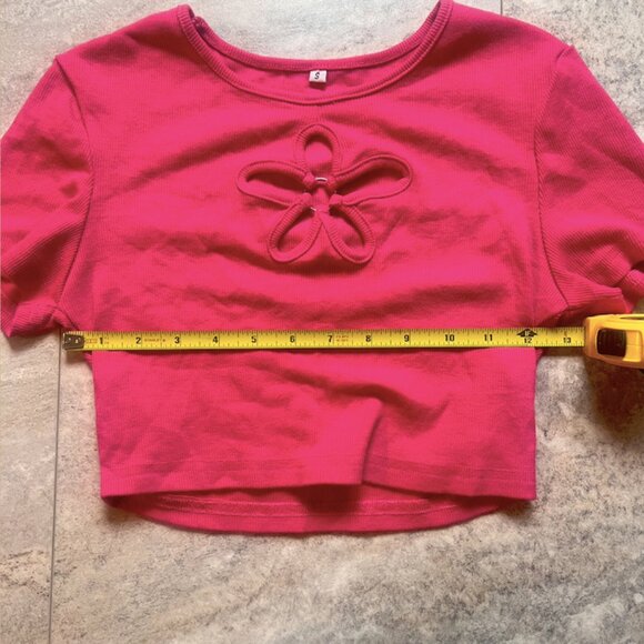 Early 2000's Cut-out Crop Top | Flower Cut Out | Hot Pink | Size S - Picture 5 of 10